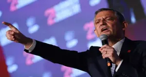 Özel neden “Türkiye Demokratları” diyemiyor?