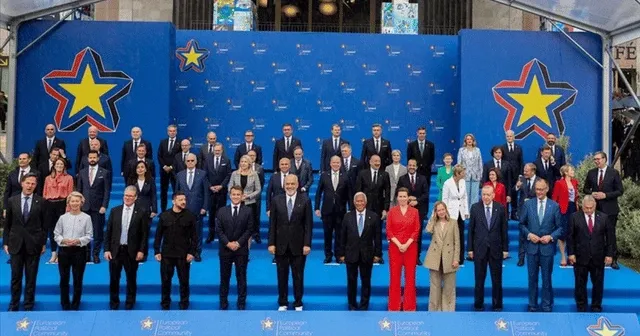 Tiran’da sahne kuruldu: Peki oyunun senaryosu nerede?