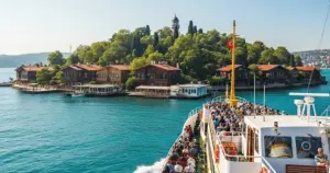 Büyükada’nın iki yüzü: Huzurun gölgesinde kalabalık