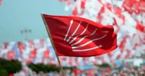 CHP’nin yol ayrımı: Muhakeme mi, müdahale mi? 