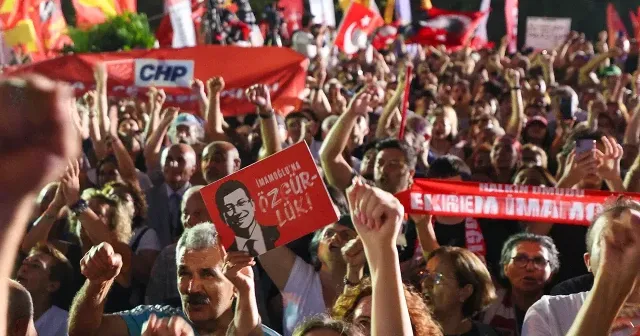 “Bir telefon kadar uzağım”