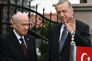 Kılıç, kalkan ve ümmet: Türkiye'yi geçmiş nostaljisiyle yönetmek