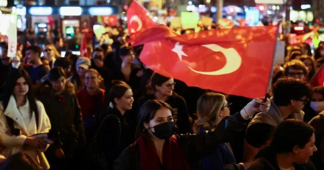 5 Soruda AKP iktidarına karşı nasıl direneceğiz: Toplumsal müzakere, yurtdışından örnekler ve iktidar pratikleri