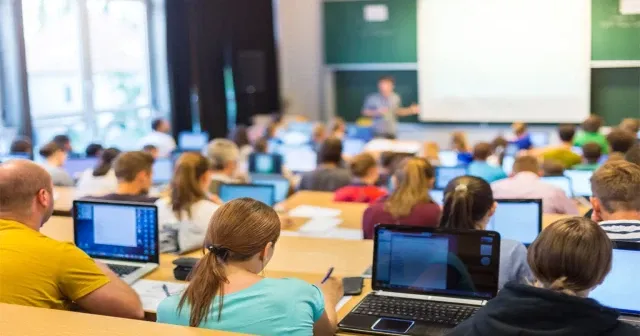 Araştırma Üniversitesi yerine araştırma yapan akademisyen destek programına geçilmelidir