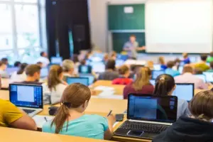 Araştırma Üniversitesi yerine araştırma yapan akademisyen destek programına geçilmelidir