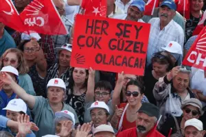Meydan siyaseti, promter/mesaj siyasetine karşı