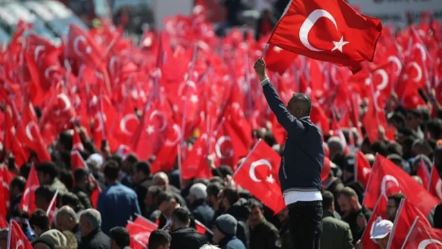 Sol siyasal partilerin açmazı: Sosyal demokrasi ile Ulusalcılık arasında sıkışmışlık