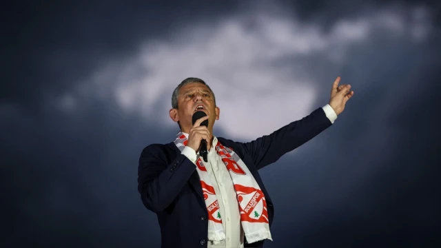 "Yerli ve Miili" muhalefet karşı “Demokrasi, Özgürlük ve Adalet” Koalisyonu