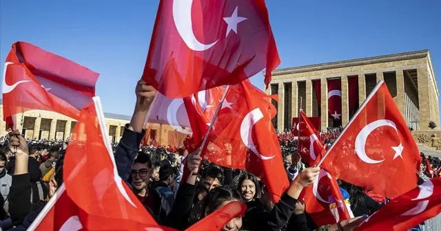 Cumhuriyete ikinci yüzyılında yeni kalıp arayışı