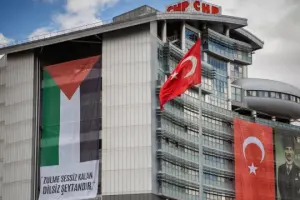 CHP Merkez Parti mi? (2)