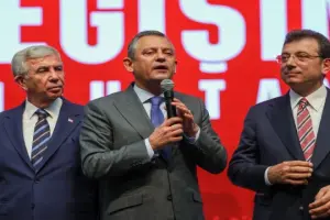 CHP: Yeni bir hikâye/kimlik zorunluluğu