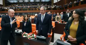 Dem Parti’ye çullanmanın hafifliği