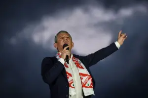 "Yerli ve Miili" muhalefet karşı “Demokrasi, Özgürlük ve Adalet” Koalisyonu