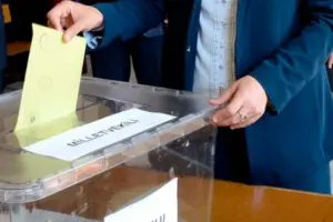 Demokrasinin bilişsel krizi