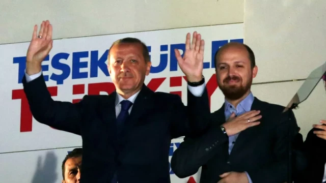 Yoksa siz monarşik misiniz?