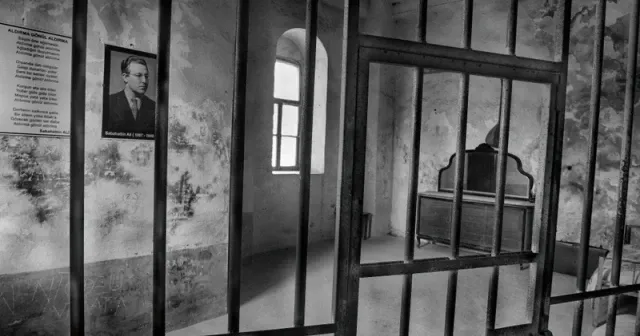 Uçmayı unutmayan kuşların için: Aldırma Gönül