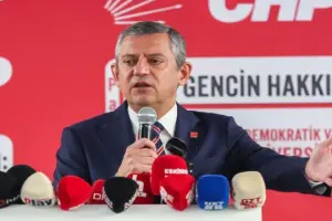 CHP, Özel ile doğru yolda