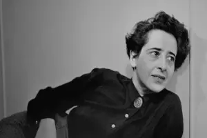 Karanlık zamanlarda bir hazine olarak Arendt’i okumak