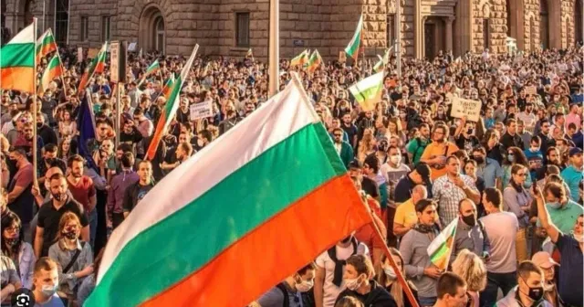 Bulgaristan sandıkta: Değişim vaadi mi, temsil krizinin derinleşmesi mi?