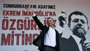Tarih, mücadele edenleri yazar