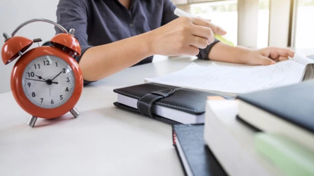 Gece geç saatlere kadar mı çalışsam, sabah erken kalkıp mı çalışsam?