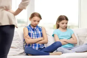 Aşırı kontrolcü ailelerin çocuklarındaki uç davranışlar