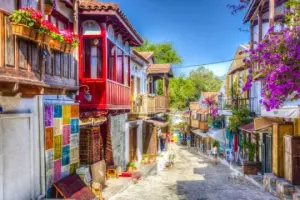 Yassah Kardeşim: Mortgage'sız konut piyasası ve çivit badanalı kent hayalleri.