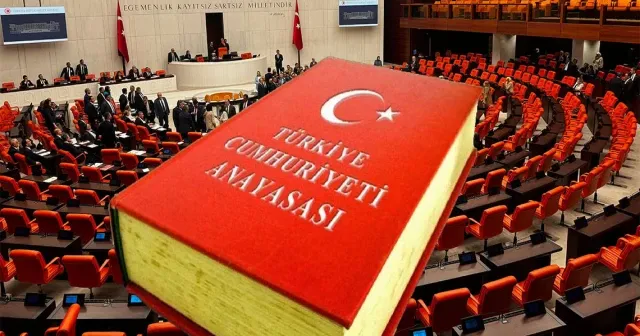 Anayasa Hukukunu katletmek