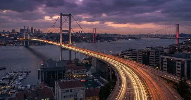 'Köprü Meselesi' ve siyasetin tersine çevrilmiş dünyası