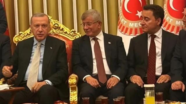 “Merkez Sağ”ın serencamı - II: AKP gölgesinde merkez sağ ve geleceği
