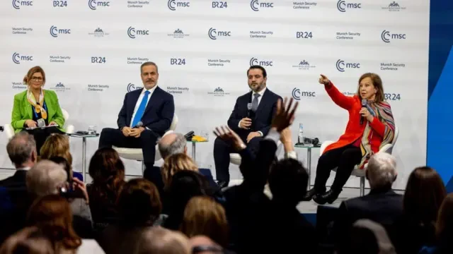 Münih Konferansı’nda ABD-AB gerilimi ve Türkiye’nin Kürt eşiği