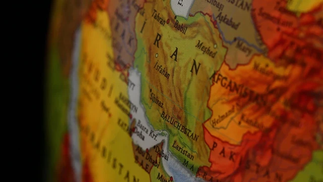 Hamaney Sonrası İran: Savaş, Rejim ve Coğrafyanın Dayanıklılığı