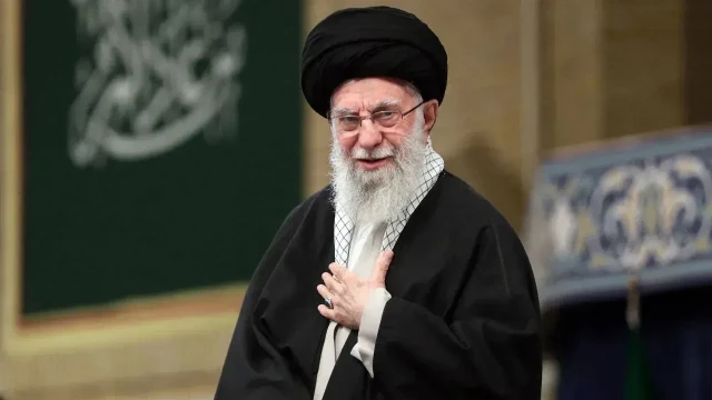 İran'ı Yıkan Adam: Ali Hameney*