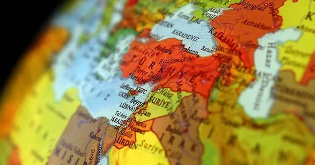 İçerideki kutuplaşma, dışarıdaki fırtına