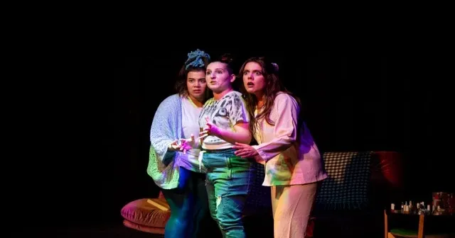 Kaybolmanın absürd hali, gülmekle hatırlamak arasında: Önceleri senden hiçbir iz yoktu